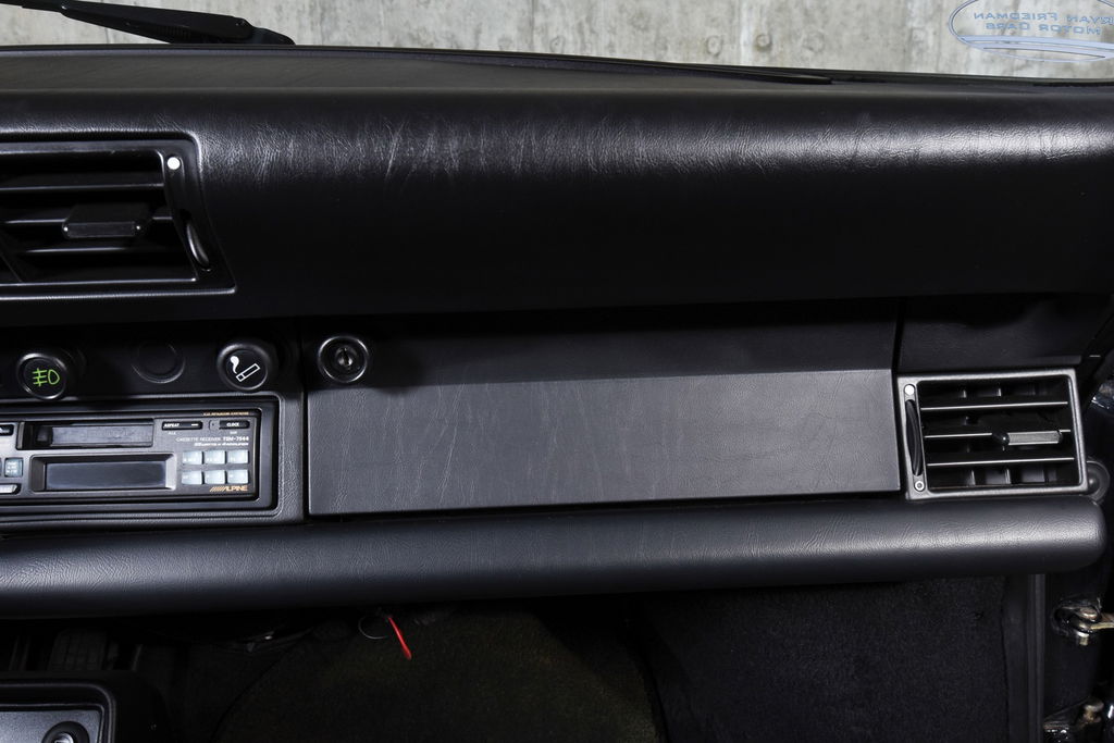 Porsche 911 Carrera 3.2 (US)