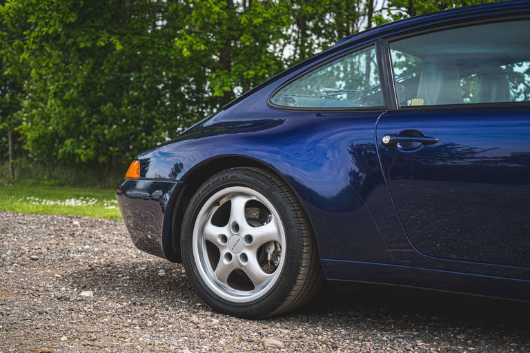 Porsche 993 Carrera 4