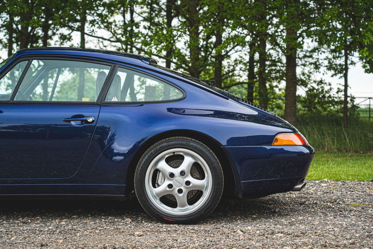 Porsche 993 Carrera 4