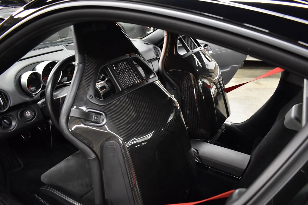 Porsche 987 Cayman R