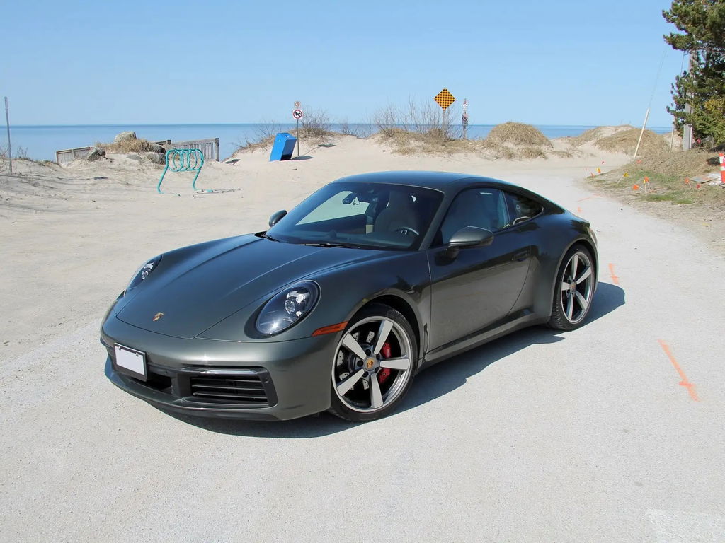 Porsche 992 Carrera 4S