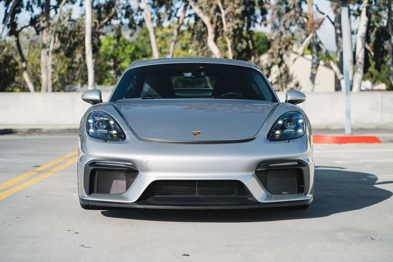 Porsche 718 Cayman GT4