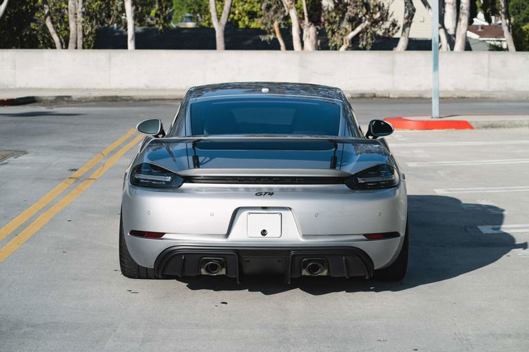 Porsche 718 Cayman GT4