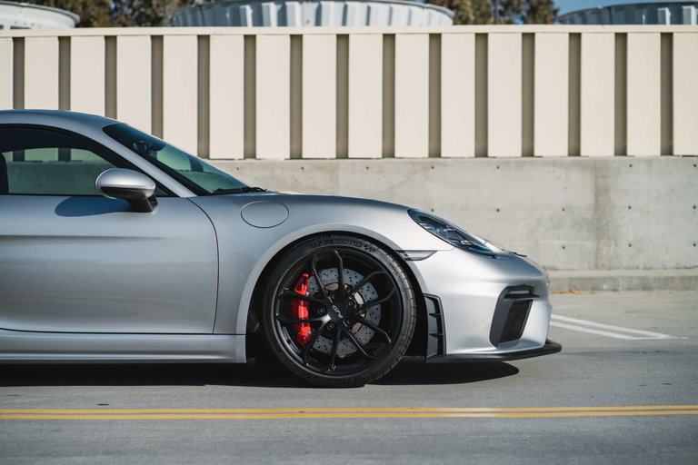 Porsche 718 Cayman GT4