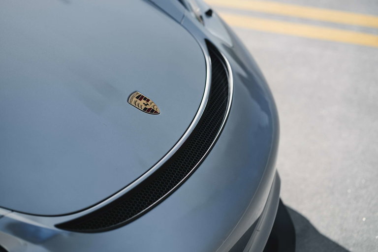 Porsche 718 Cayman GT4