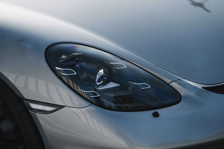Porsche 718 Cayman GT4