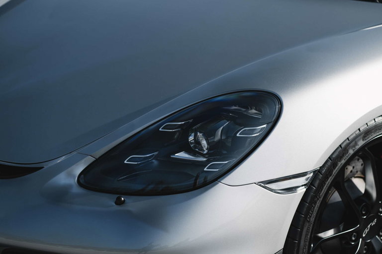 Porsche 718 Cayman GT4