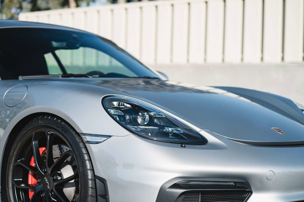 Porsche 718 Cayman GT4