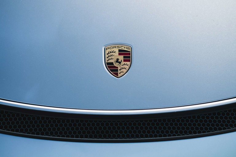 Porsche 718 Cayman GT4