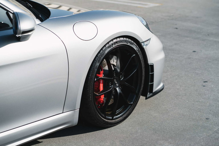 Porsche 718 Cayman GT4