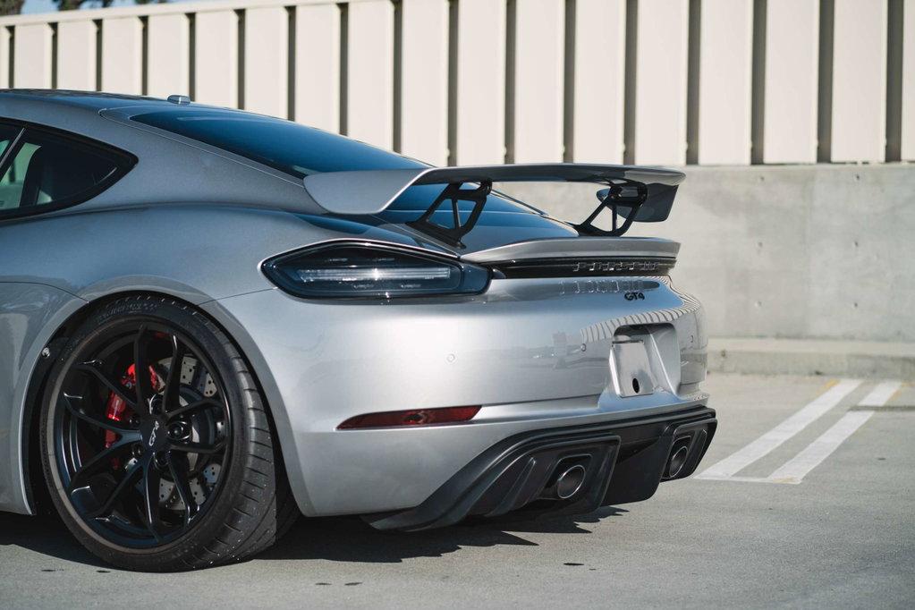 Porsche 718 Cayman GT4