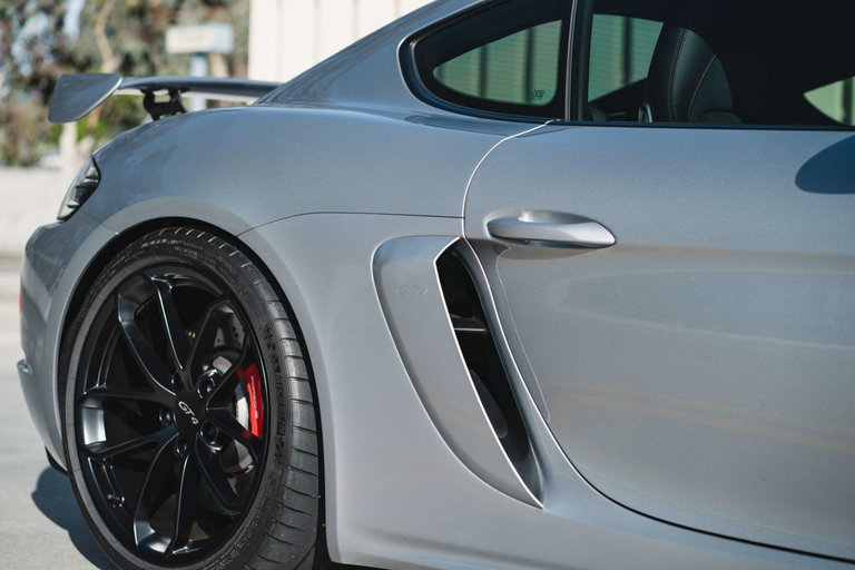 Porsche 718 Cayman GT4