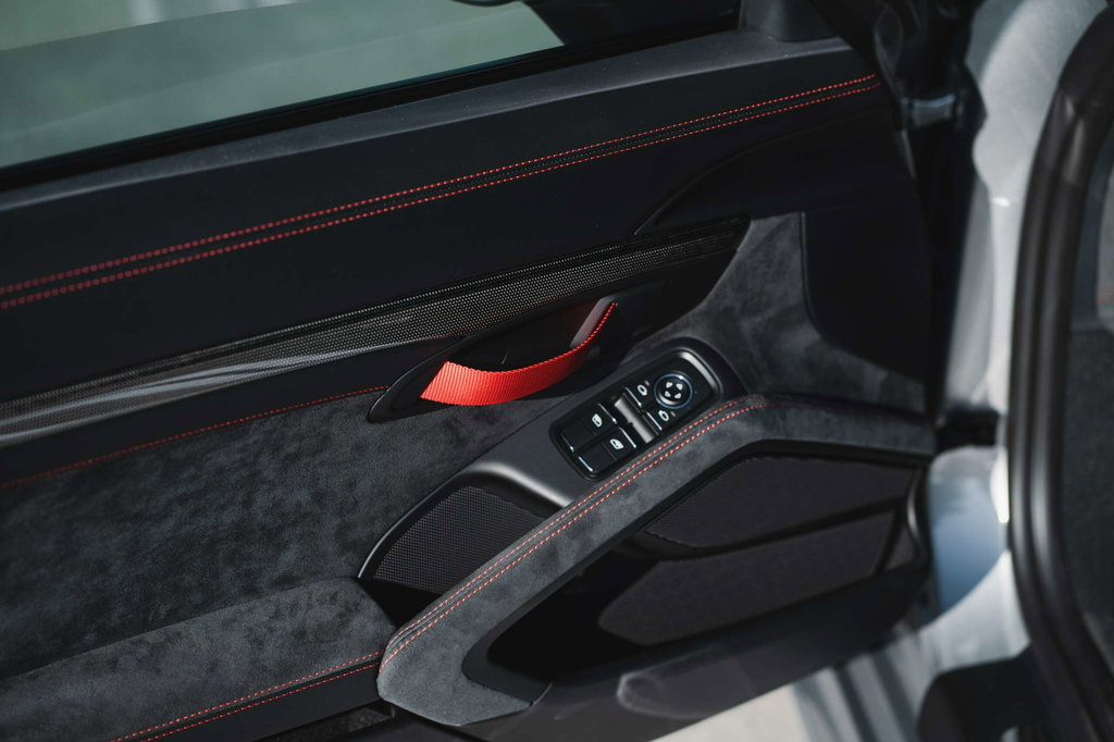 Porsche 718 Cayman GT4