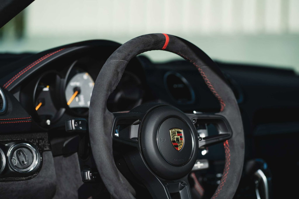 Porsche 718 Cayman GT4