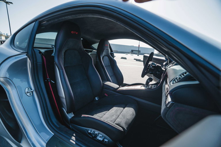 Porsche 718 Cayman GT4