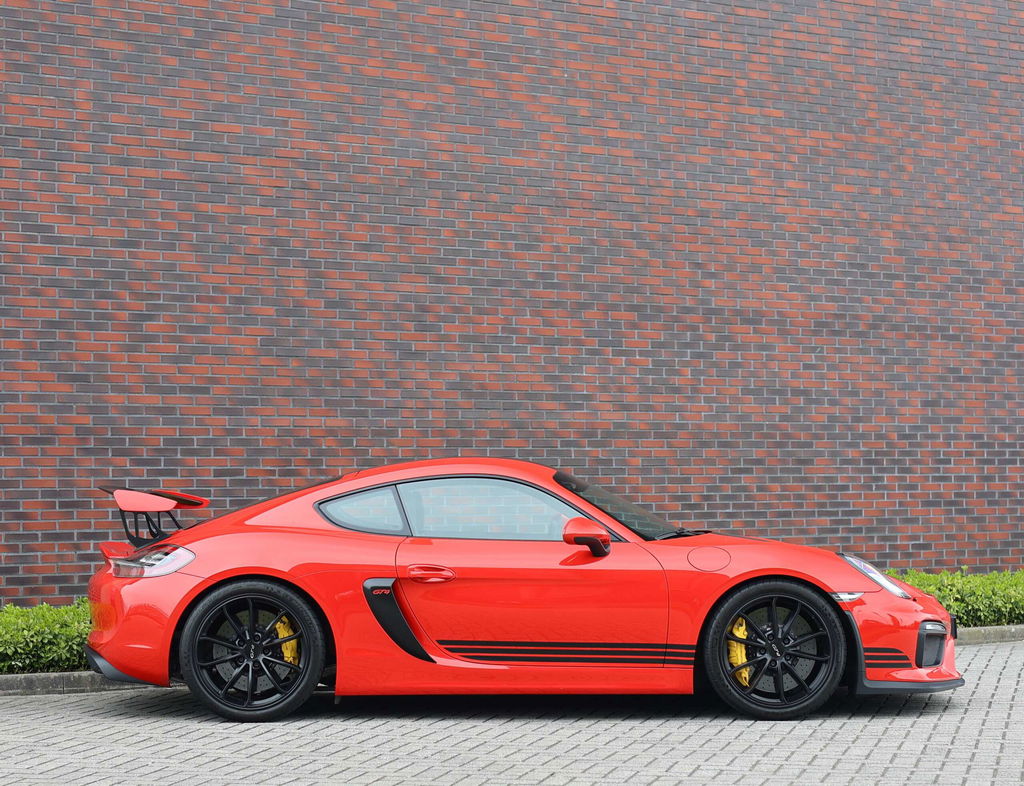 Porsche 981 Cayman GT4