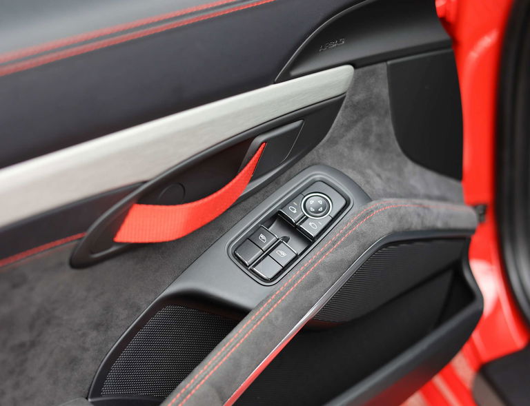 Porsche 981 Cayman GT4