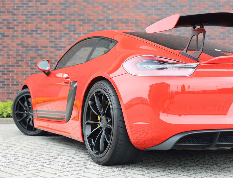 Porsche 981 Cayman GT4