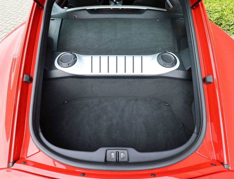 Porsche 981 Cayman GT4