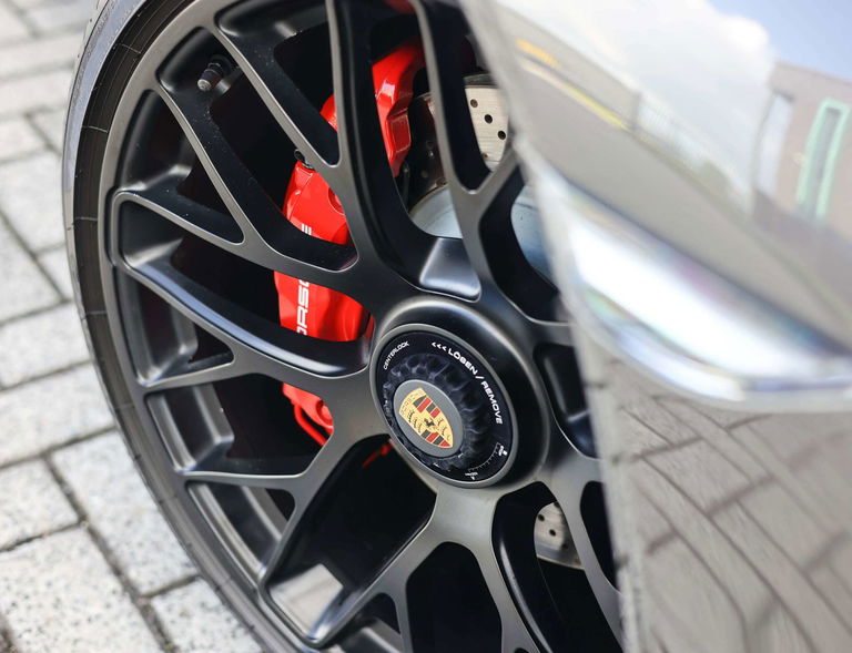 Porsche 991 Carrera 4 GTS