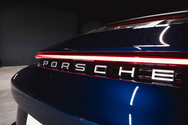 Porsche 992 GT3 Touring