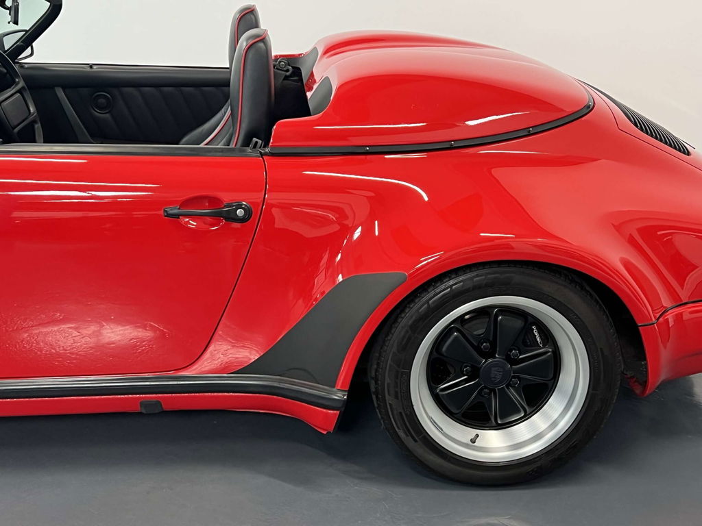 Porsche 911 Carrera 3.2 Speedster