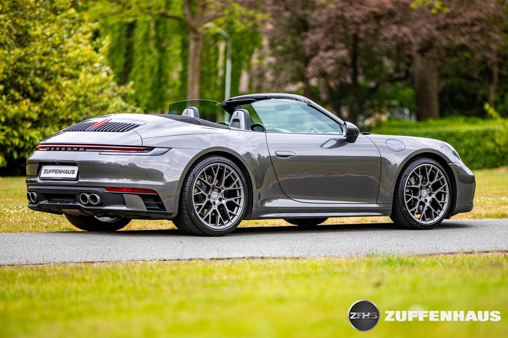 Porsche 992 Carrera 4S