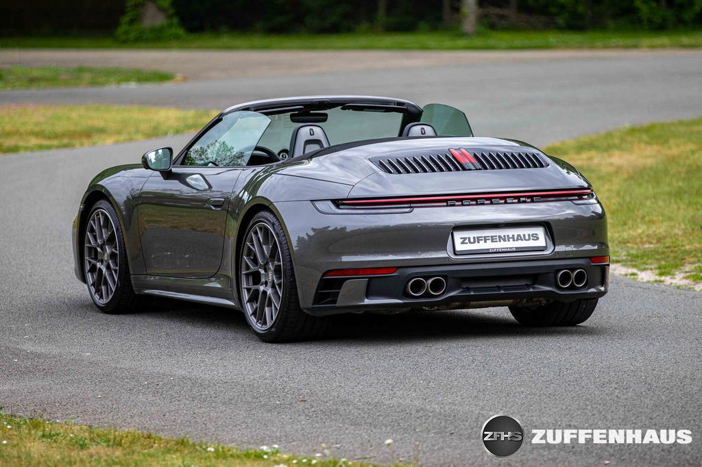 Porsche 992 Carrera 4S