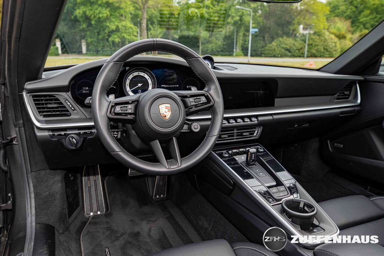 Porsche 992 Carrera 4S