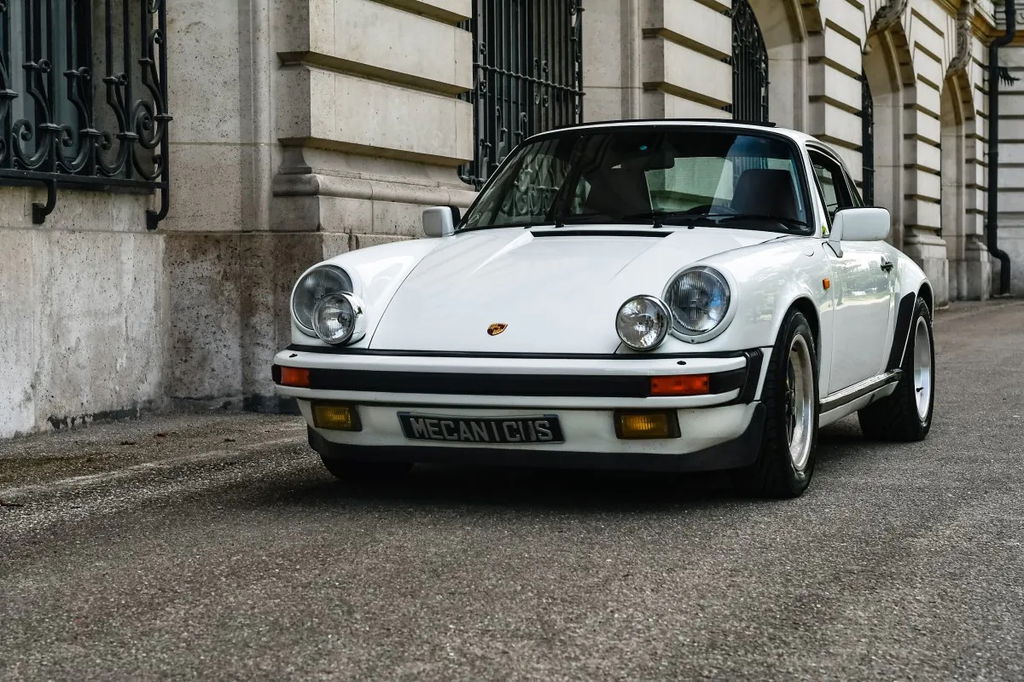 Porsche 911 Carrera 3.2