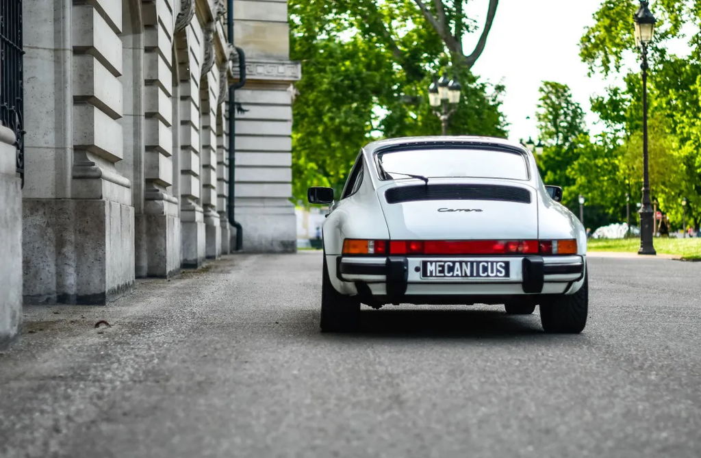 Porsche 911 Carrera 3.2