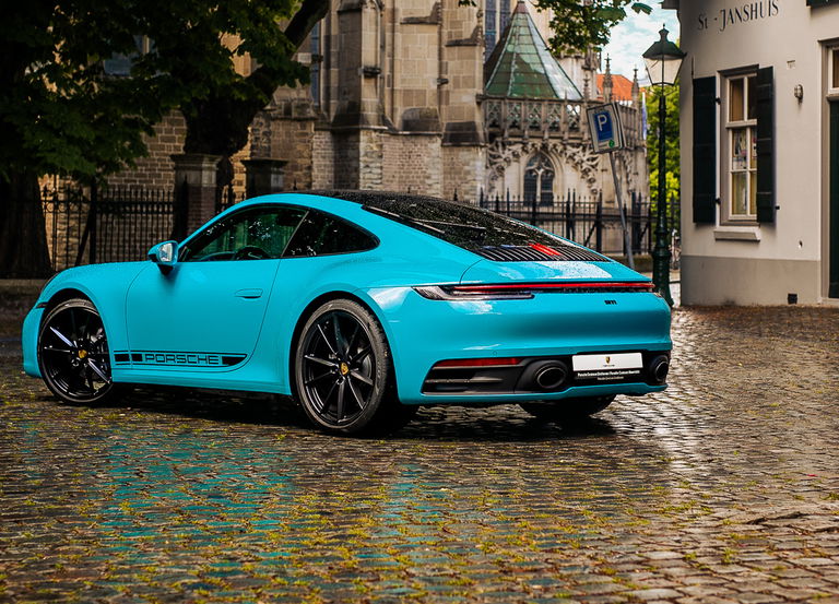 Porsche 992 Carrera