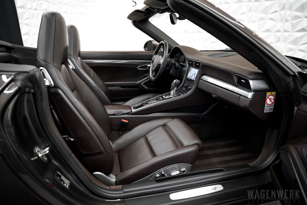 Porsche 991 Carrera 4