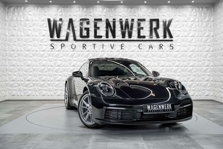 Porsche 992 Carrera 4