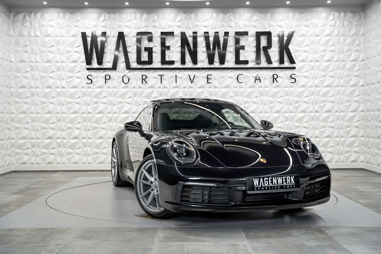 Porsche 992 Carrera 4