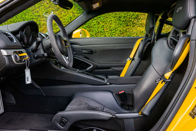 Porsche 981 Cayman GT4