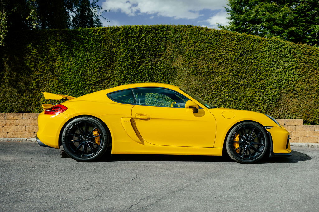 Porsche 981 Cayman GT4