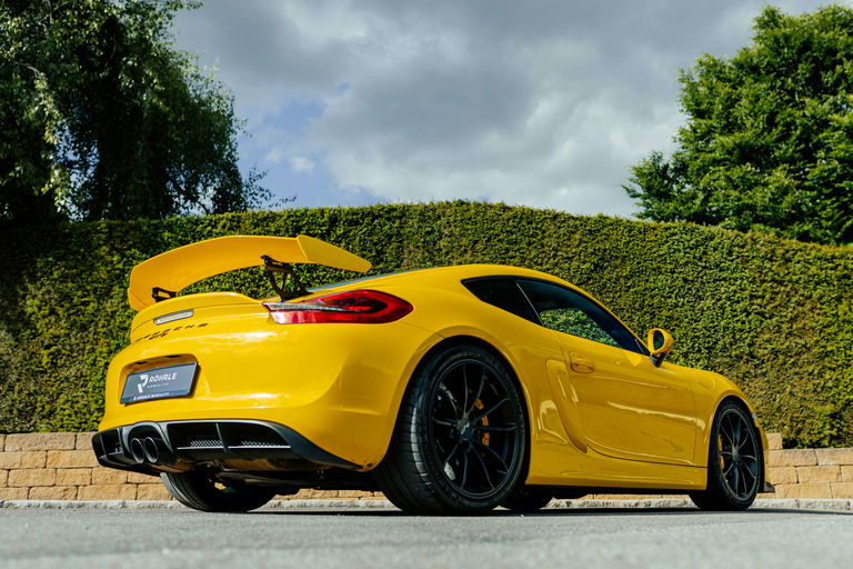 Porsche 981 Cayman GT4