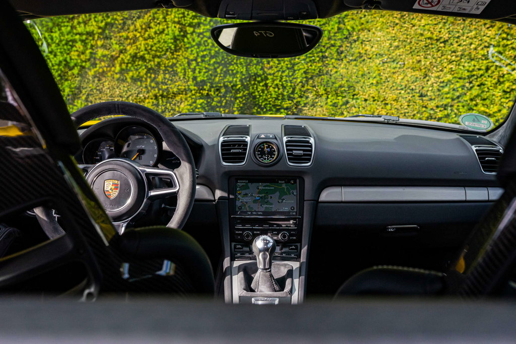 Porsche 981 Cayman GT4