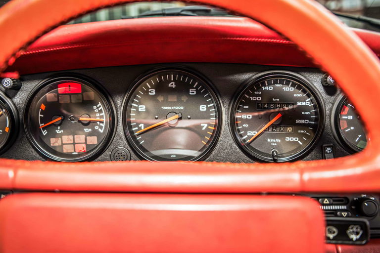 Porsche 964 Carrera 4