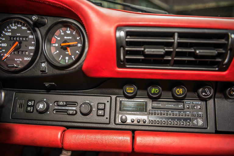 Porsche 964 Carrera 4