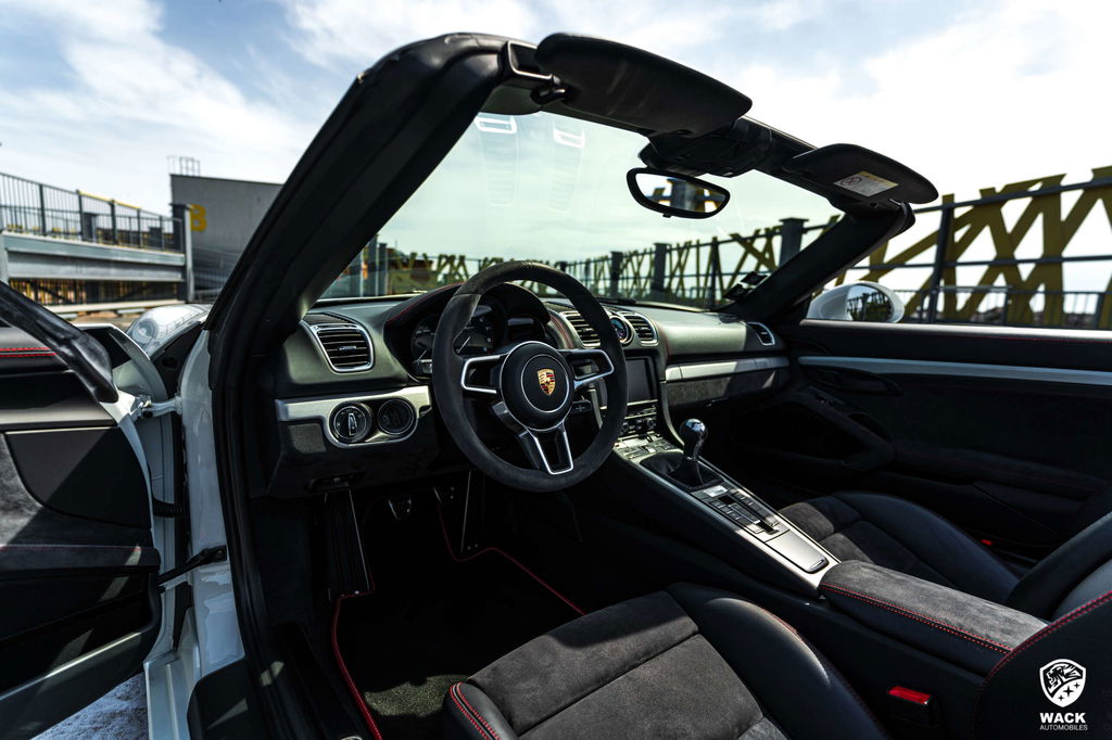 Porsche 981 Boxster Spyder