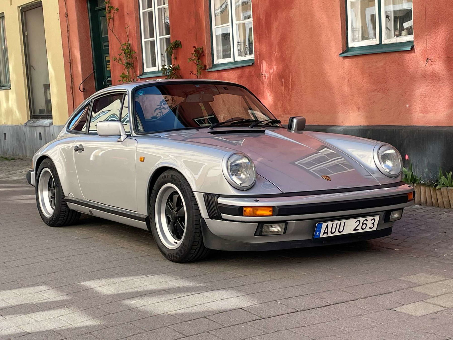 Porsche 911 Carrera 3.2