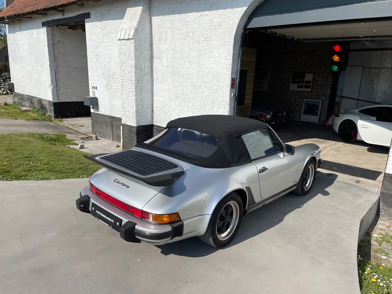 Porsche 911 Carrera 3.2 (US)