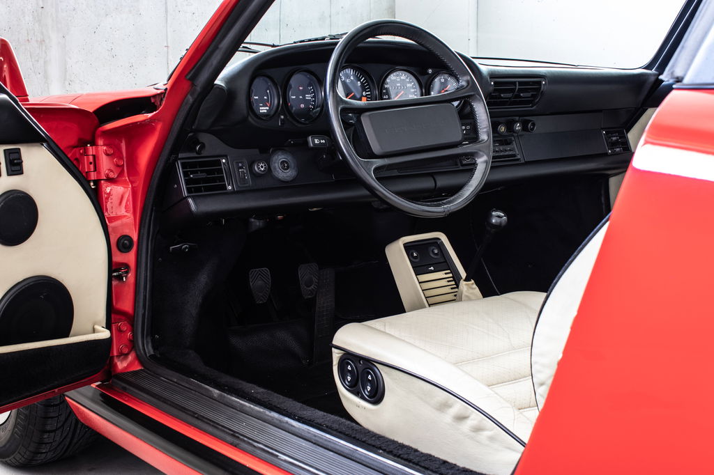 Porsche 911 Carrera 3.2