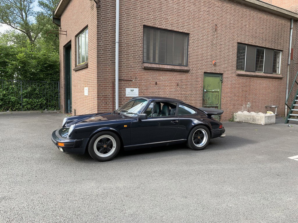 Porsche 911 Carrera 3.2