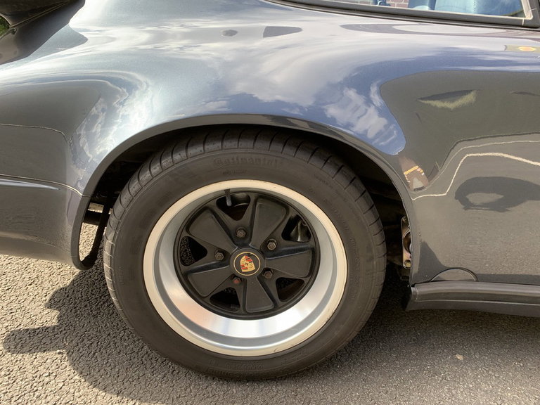 Porsche 911 Carrera 3.2