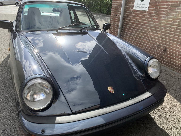 Porsche 911 Carrera 3.2