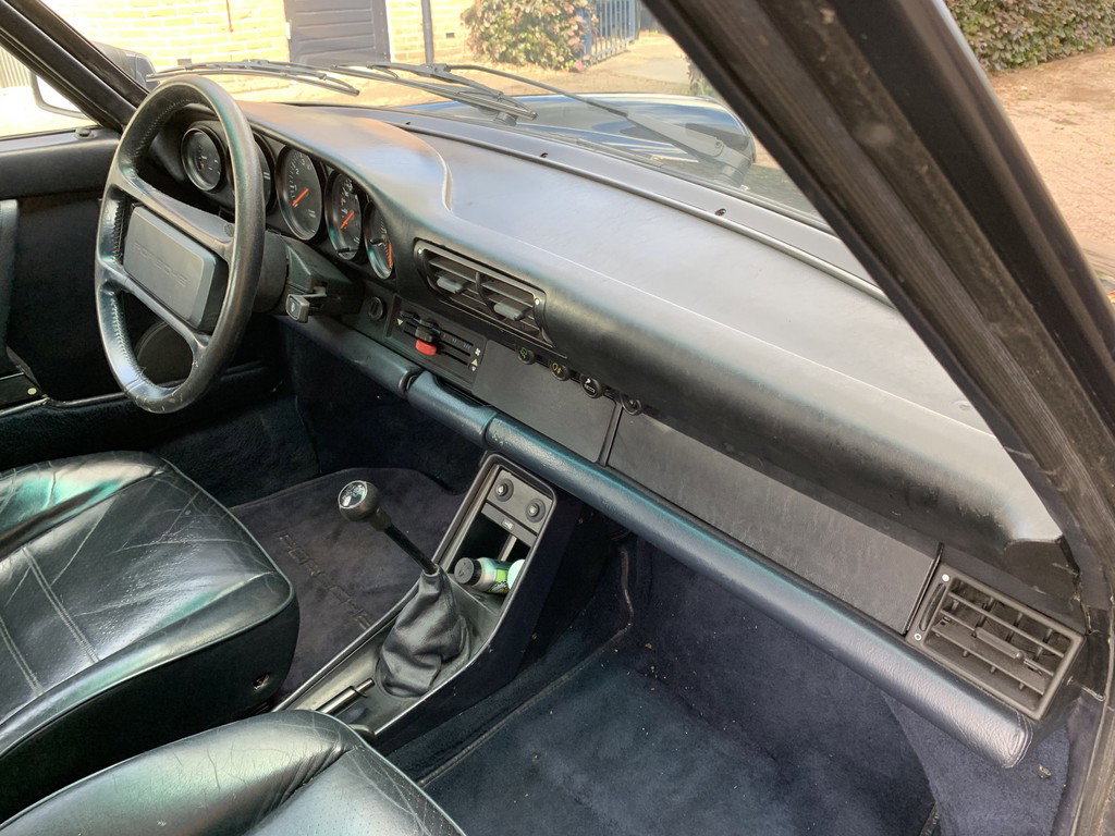 Porsche 911 Carrera 3.2