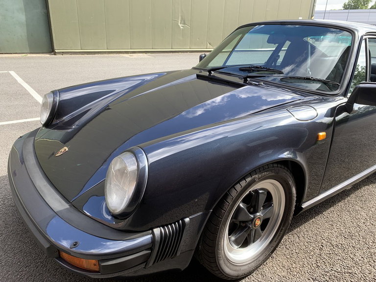 Porsche 911 Carrera 3.2